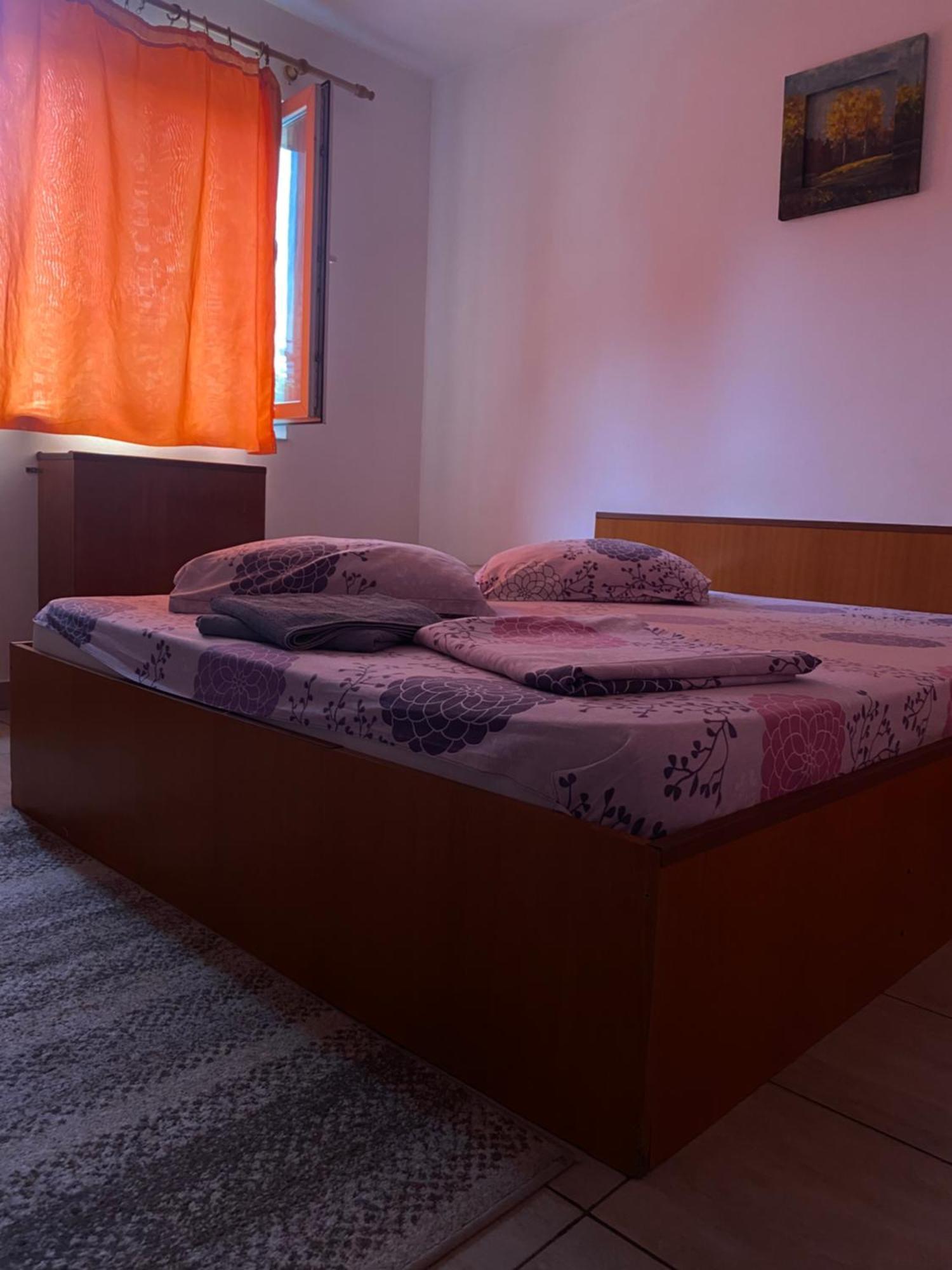Quiet Garden 1St Floor Villa Bükreş Dış mekan fotoğraf